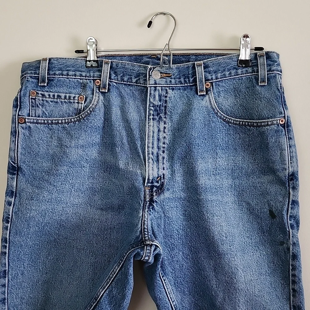 Levis 550 cotton jorts, jean shorts medium wash, mens size 36L